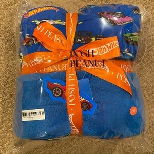 New Posh Peanut Hot Wheels Luxe Plush Patoo